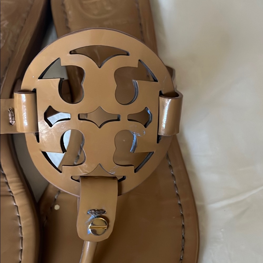 Tory Burch Miller Sandal Thong Patent Calf Leather Sandals Tan - Picture 7 of 11